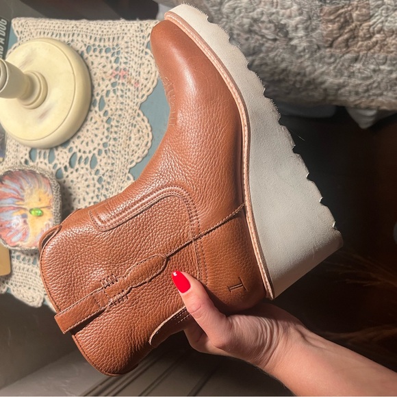 WORN ONCE - Music City Lucchese Wedge Boots - Picture 2 of 6